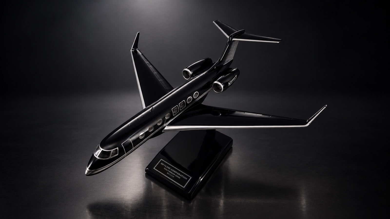 The G650 model from the front three-quarter